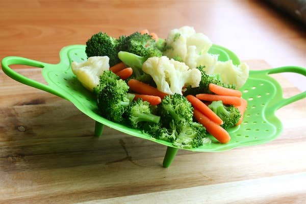 Lemon Poppy Inc. - Silicone Steamer Basket - Green